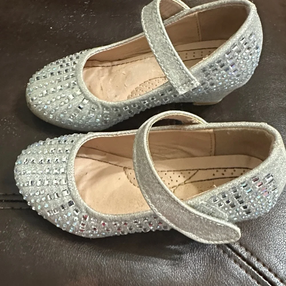 Sparkly Silver Kids Mary Jane Shoes silver bead glitter heel